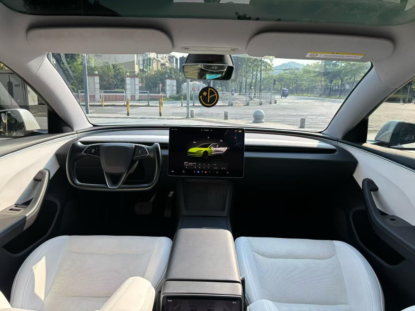 Tesla Model 3 2024 #9 Tesla Model 3 2024 car image #9