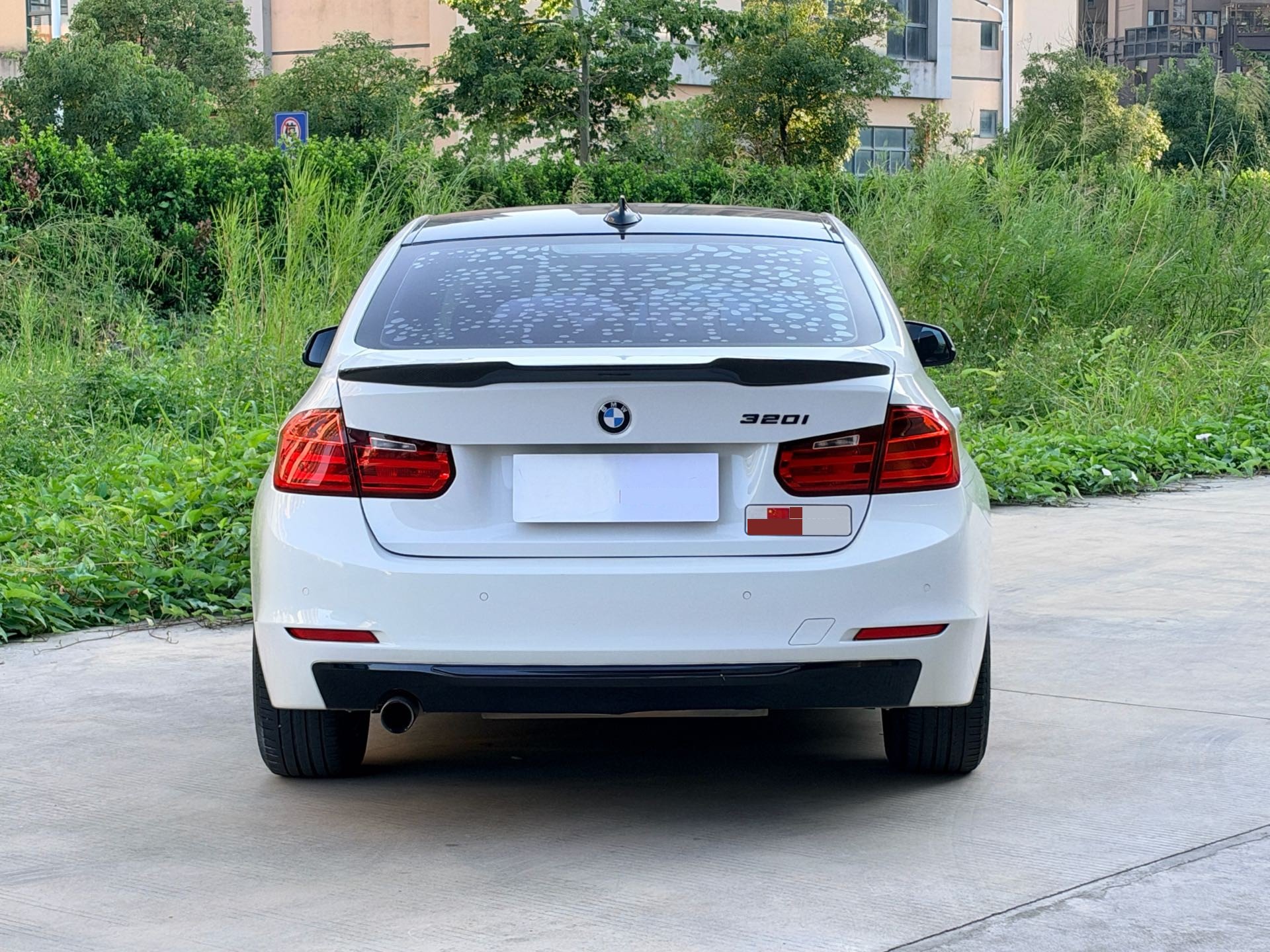 2015 car image #3