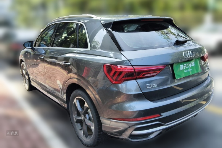 Audi Q3 2020 car image #5