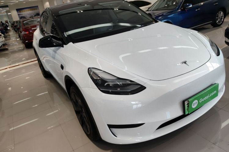 Tesla Model Y 2024 #4 Tesla Model Y 2024 immagine di auto #4