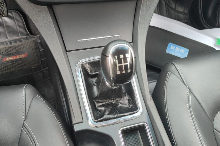 GEELY Emgrand 2017 #14 GEELY Emgrand 2017 car image #14