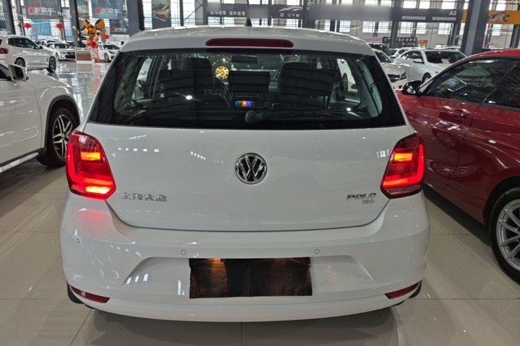 Volkswagen Polo 2018 car image #6