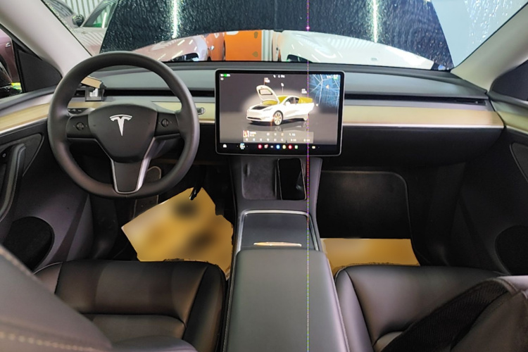 Tesla Model Y 2023 #10 Tesla Model Y 2023 car image #10