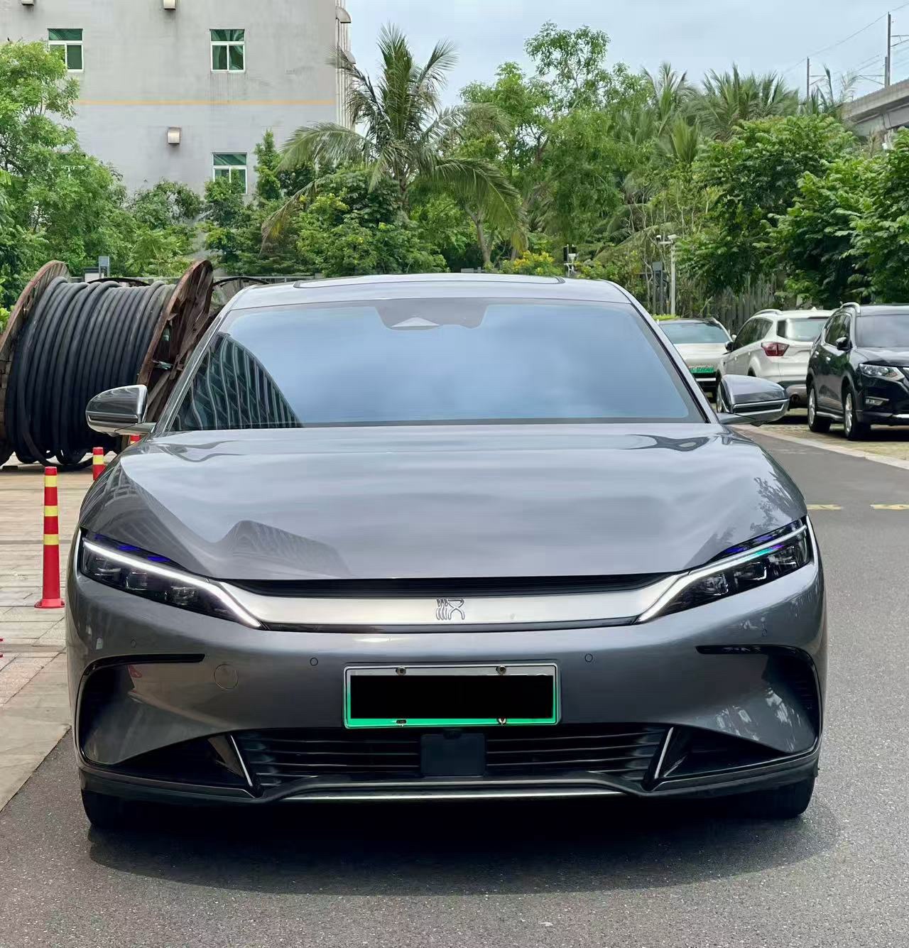 BYD Han 2023 car image #2