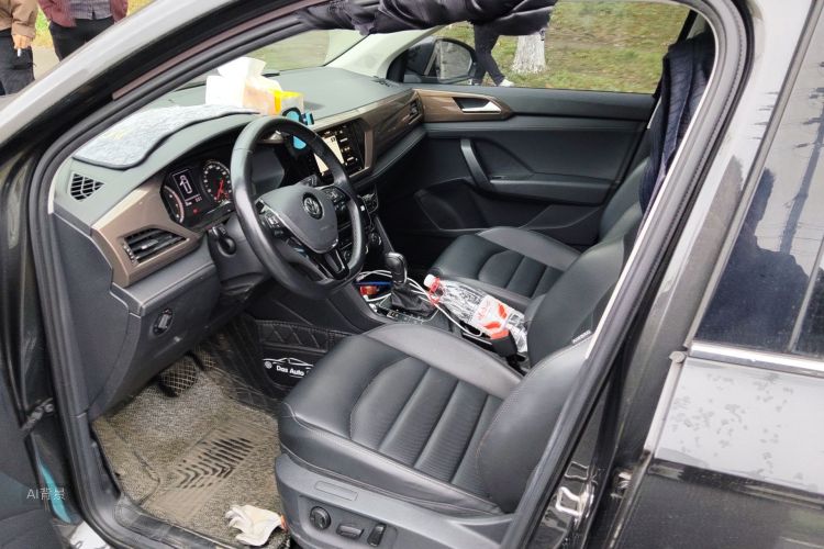 Volkswagen Tharu 2020 car image #17