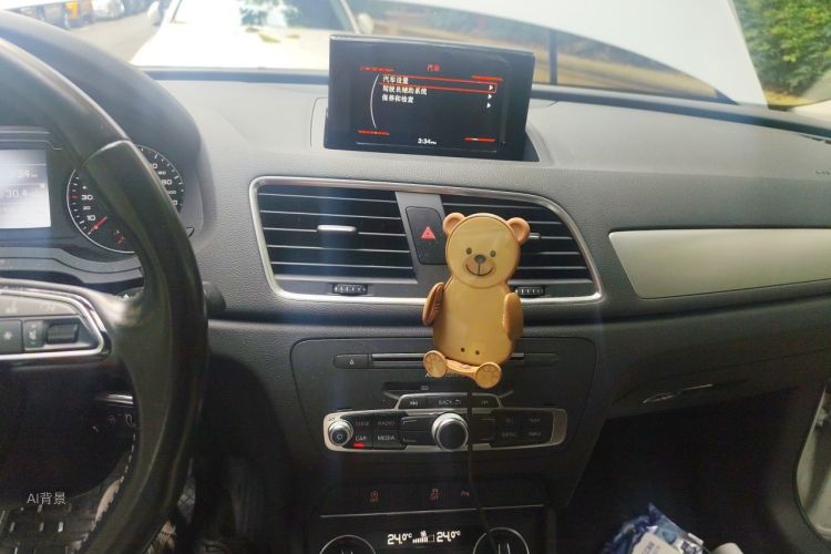 Audi Q3 2017 immagine di auto #15
