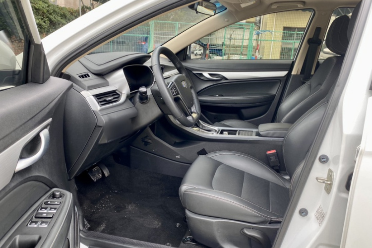 GEELY Emgrand 2019 #20 GEELY Emgrand 2019 car image #20