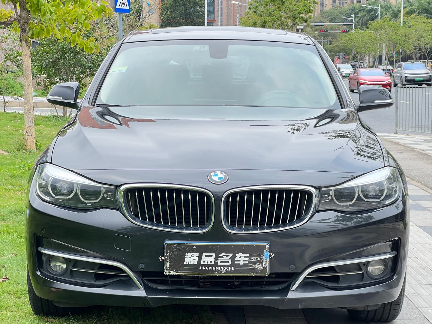 BMW 3 Series GT 2019 #4 BMW 3 Series GT 2019 car image #4