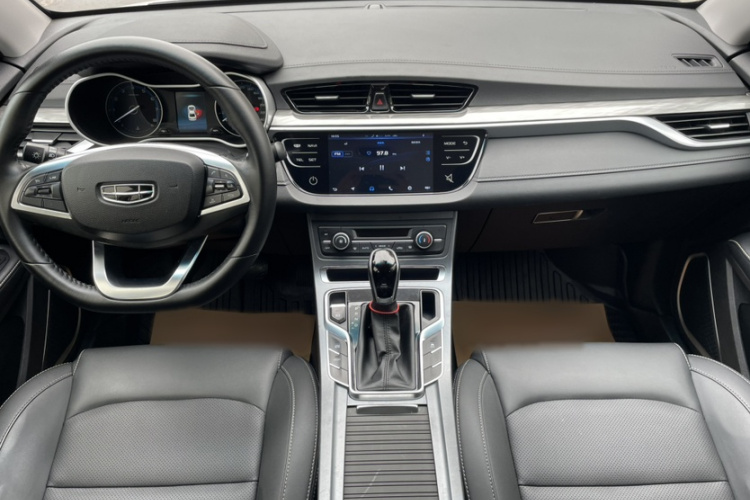 GEELY Emgrand 2019 #11 GEELY Emgrand 2019 car image #11