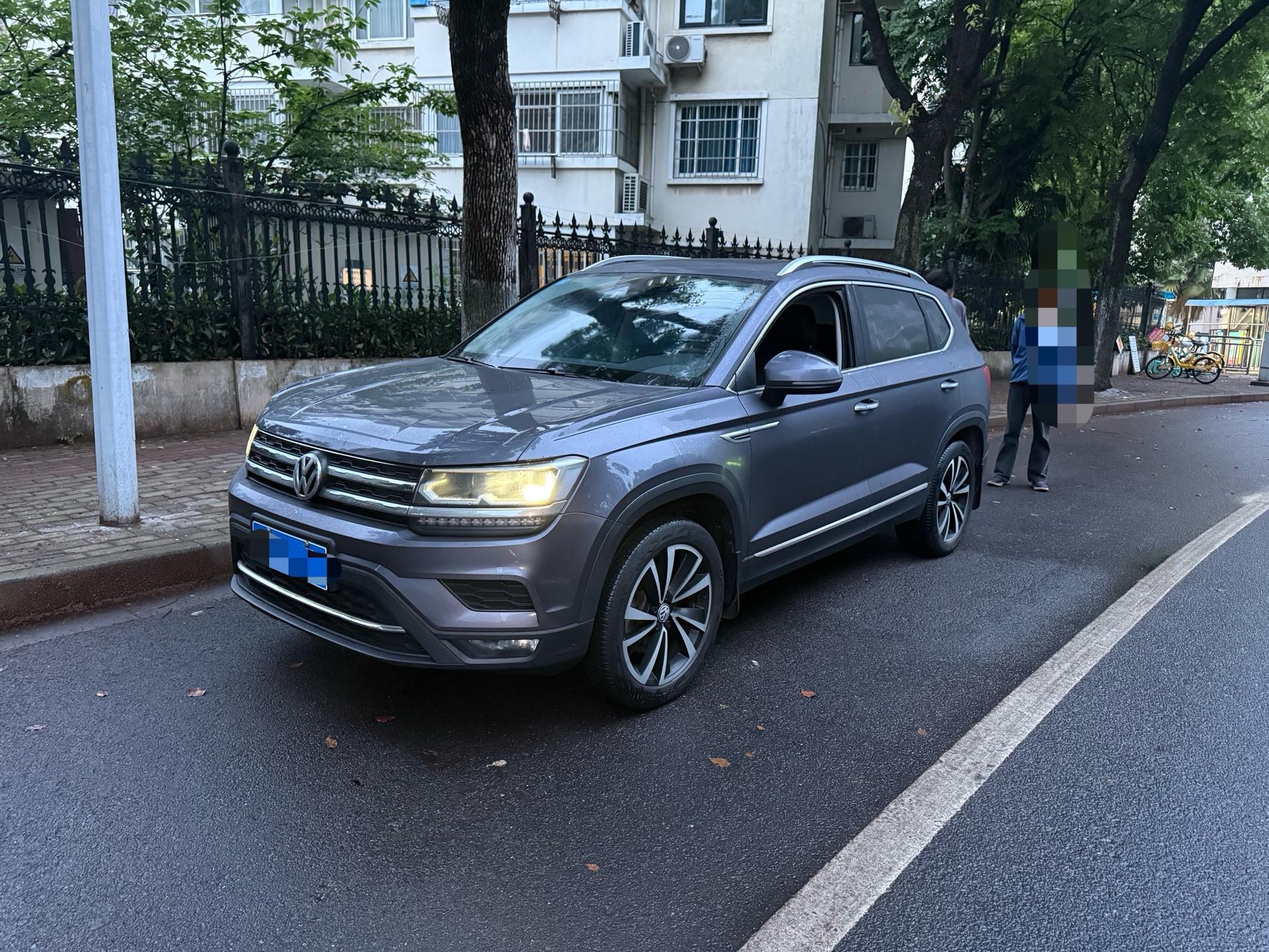2019 immagine di auto 