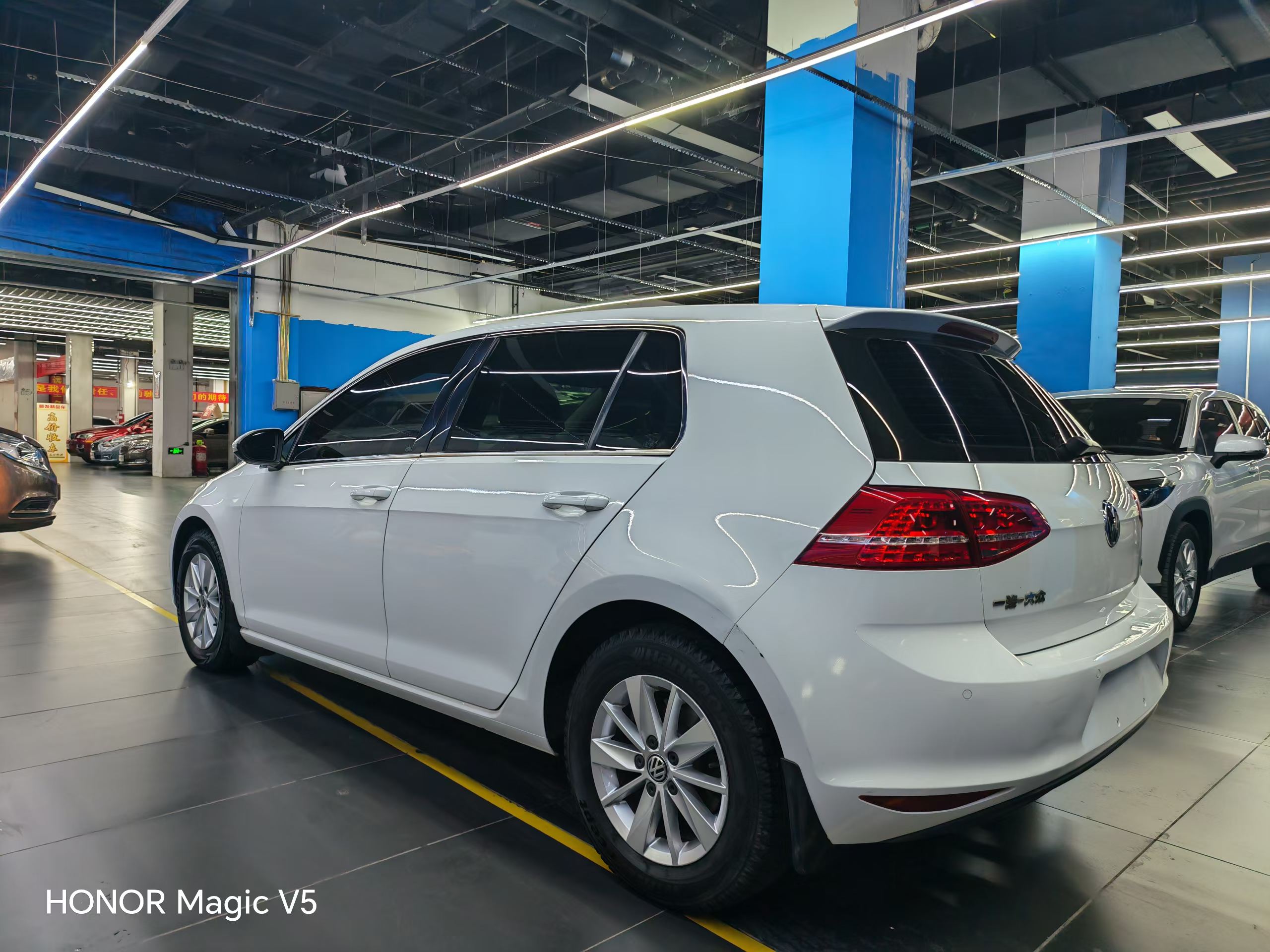 Volkswagen Golf 2015 car image #6