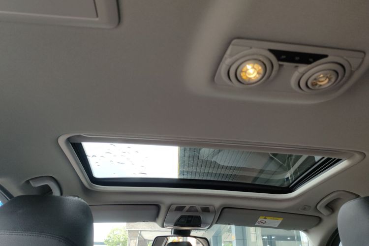 BMW 3 Series 2018 imagen de coche #18