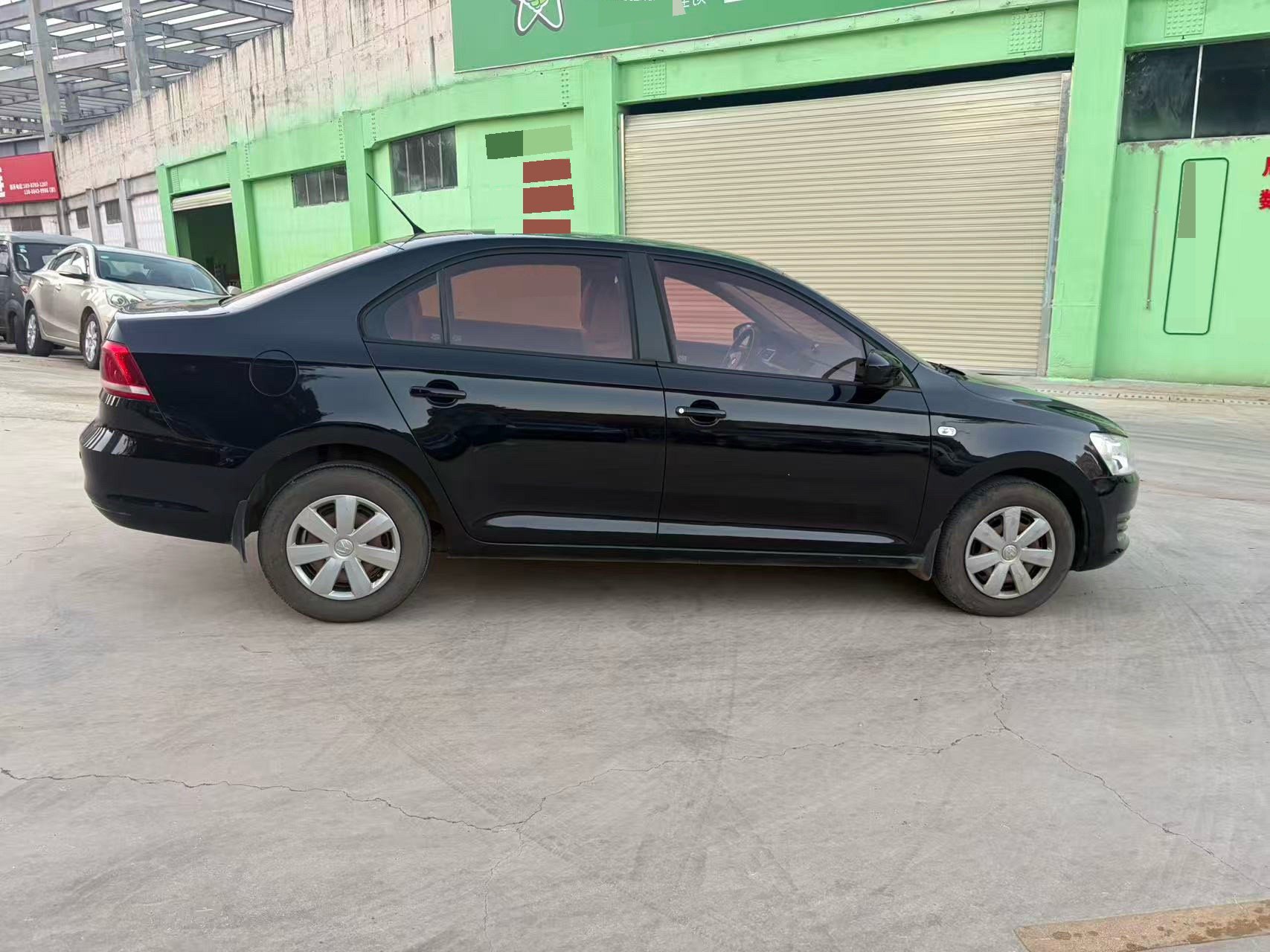 Volkswagen Santana 2015 car image #3