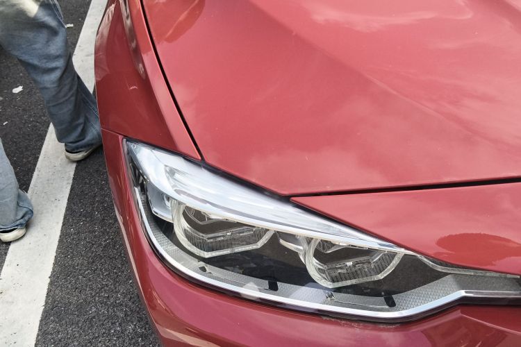 BMW 3 Series 2019 car image #8