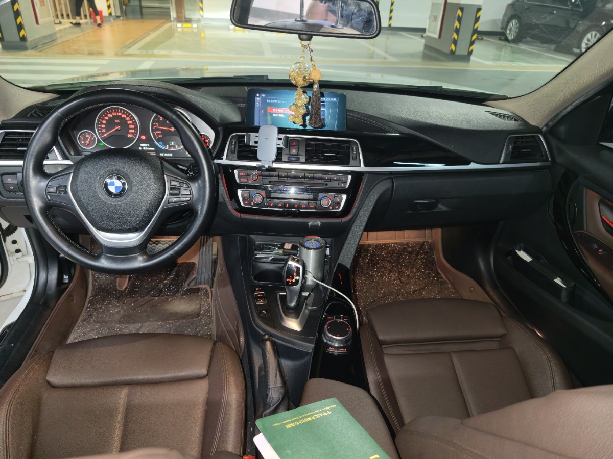 BMW 3 Series 2019 car image #4