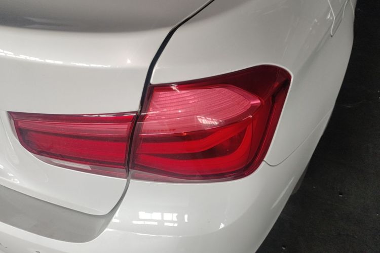 BMW 3 Series 2017 imagen de coche #8