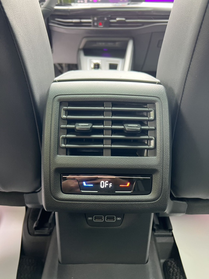 Volkswagen Golf 2022 car image #20
