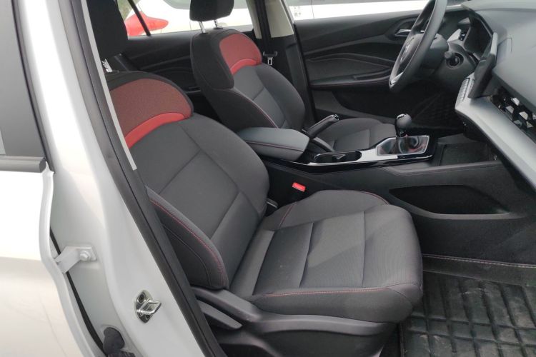 MG 5 2026 image de voiture #24