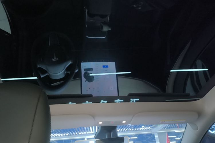 Tesla Model Y 2021 #18 Tesla Model Y 2021 car image #18