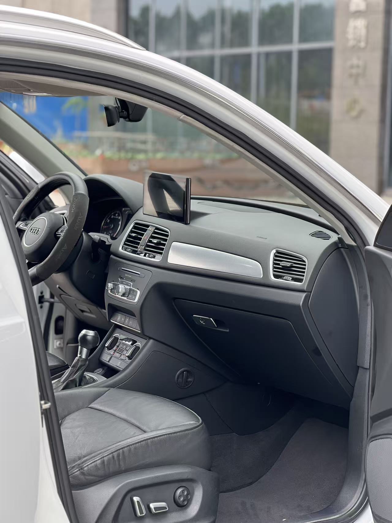 Audi Q3 2016 #4 Audi Q3 2016 car image #4