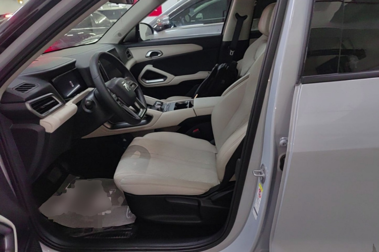 BYD YuanUP 2024 #15 BYD YuanUP 2024 car image #15