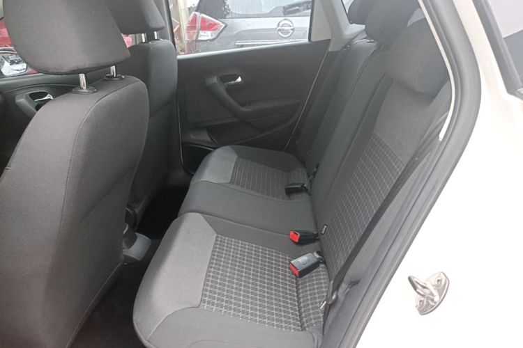 Volkswagen Polo 2016 #17 Volkswagen Polo 2016 car image #17