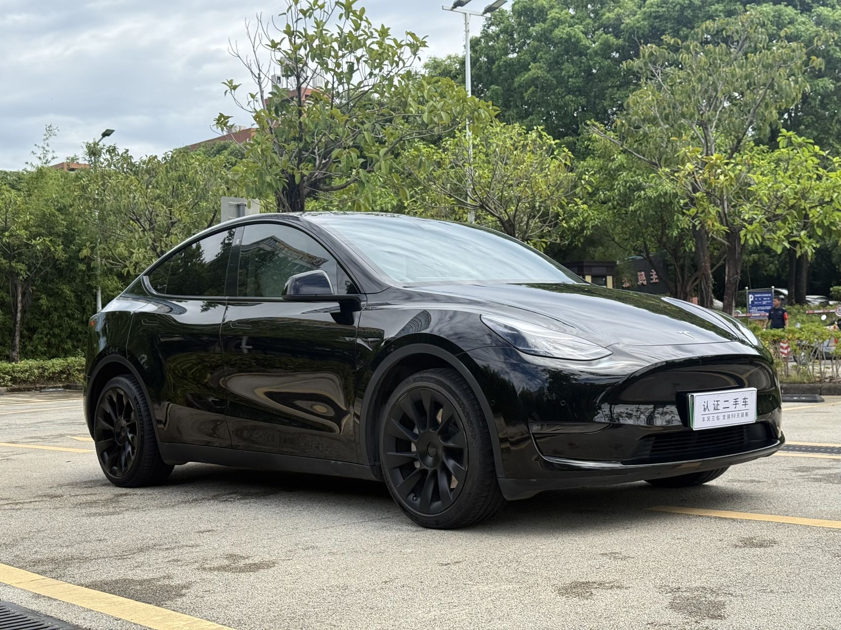 Tesla Model Y 2024 #3 Tesla Model Y 2024 car image #3