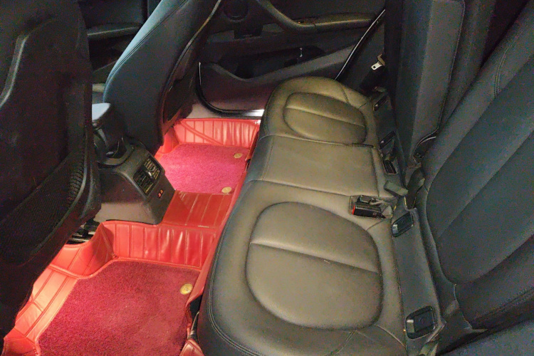 BMW X1 2019 car image #13