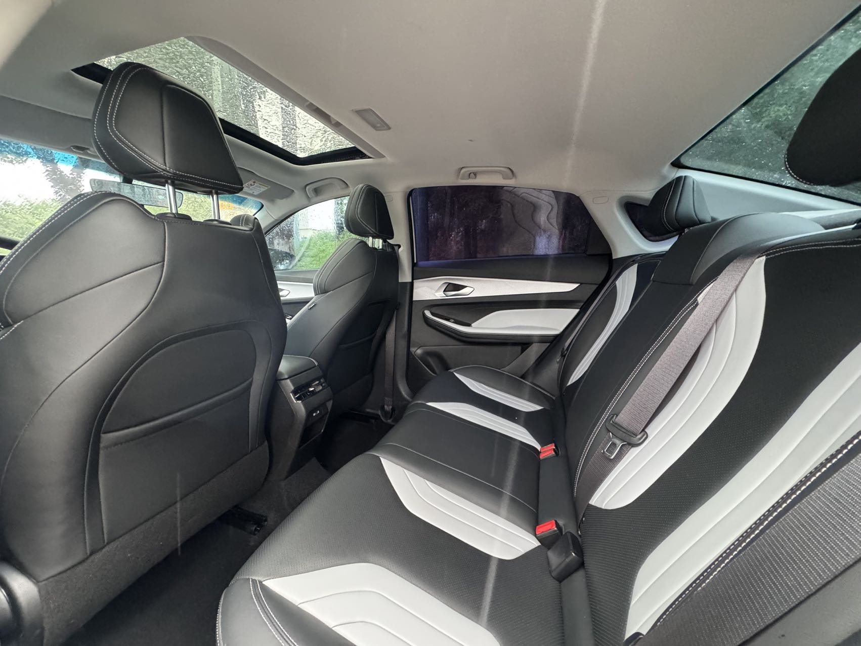 GEELY Binray 2024 car image #8