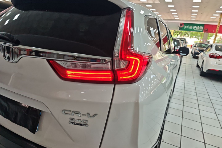 Honda CR-V 2019 immagine di auto #8