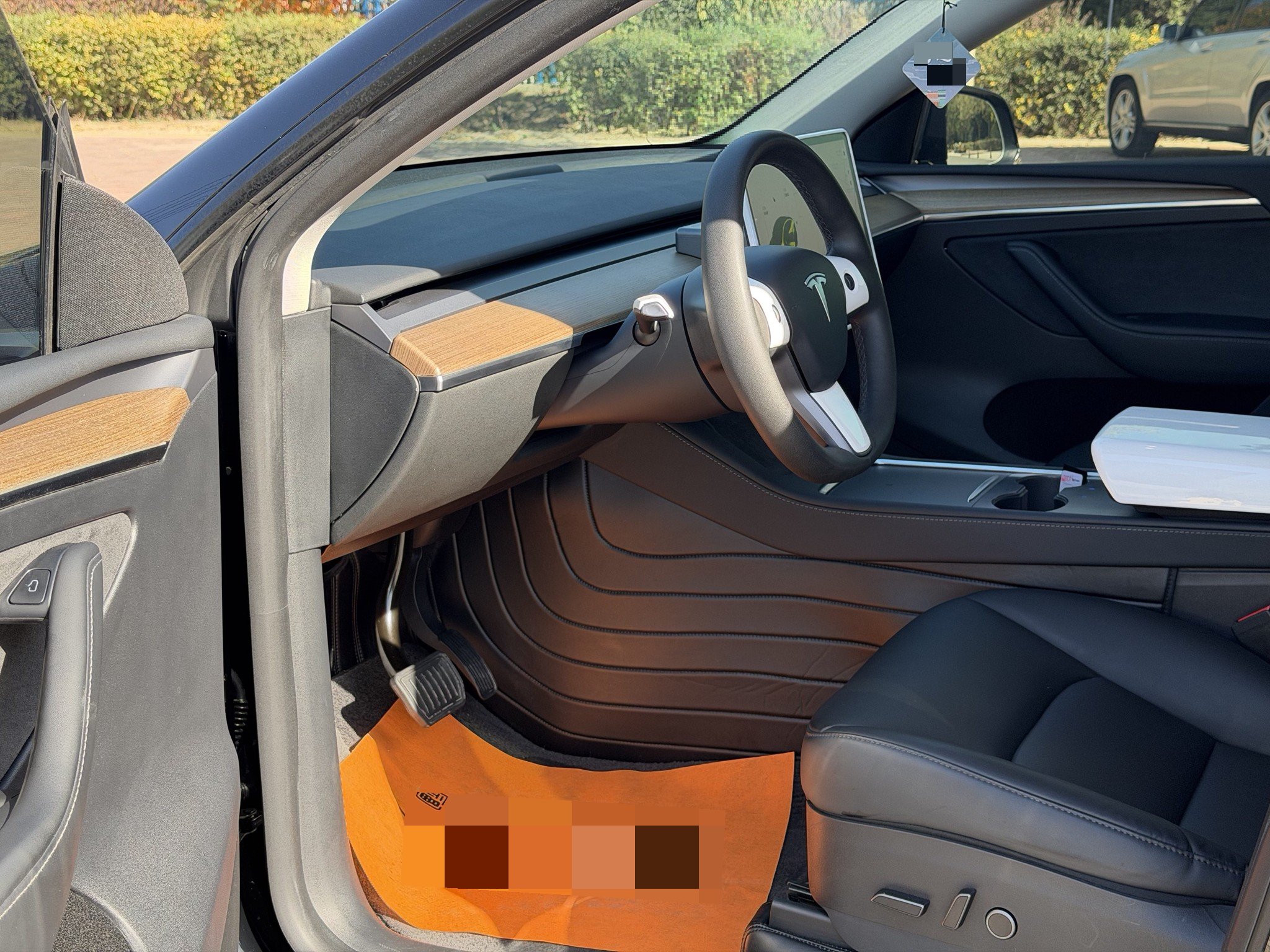 Tesla Model Y 2021 car image #9