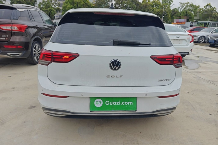 Volkswagen Golf 2021 car image #4