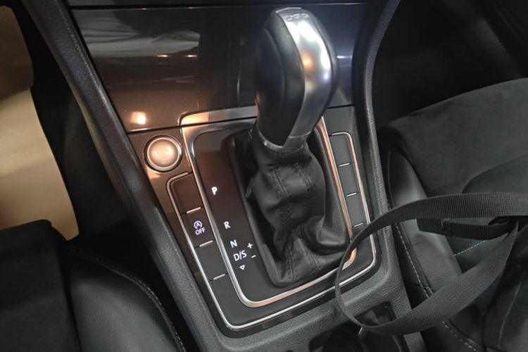 Volkswagen Golf 2018 #14 Volkswagen Golf 2018 car image #14