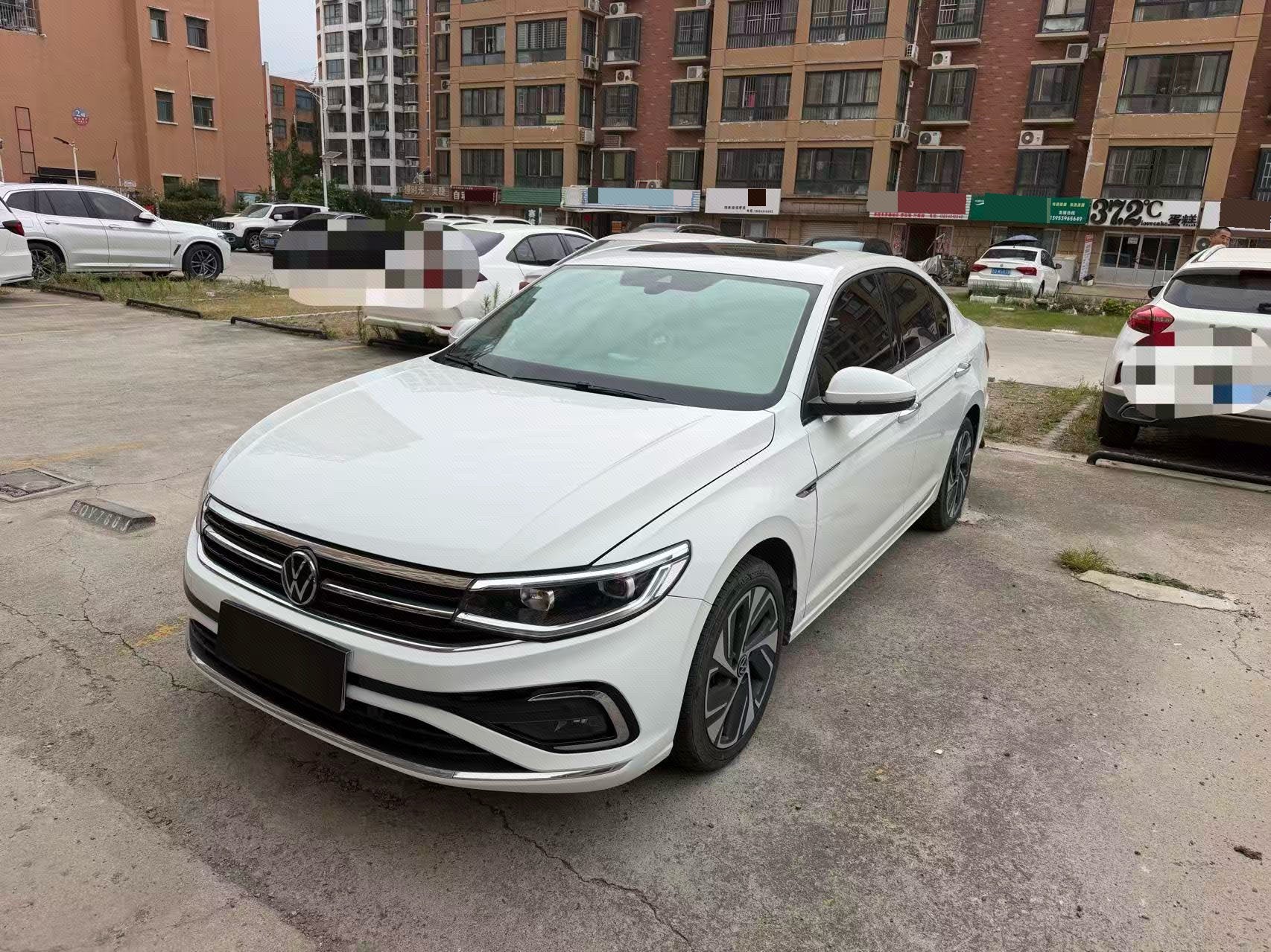 2023 immagine di auto 