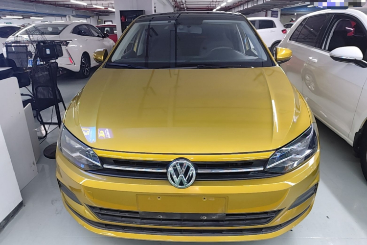 Volkswagen Polo 2020 car image #3