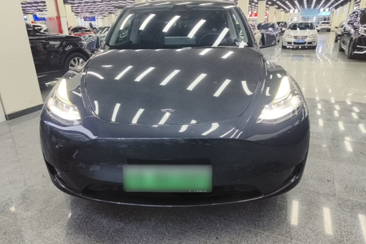 Tesla Model Y 2024 #3 Tesla Model Y 2024 car image #3