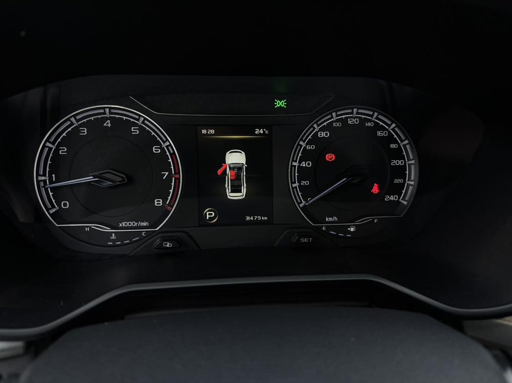 GEELY Vision X6 2022 car image #8