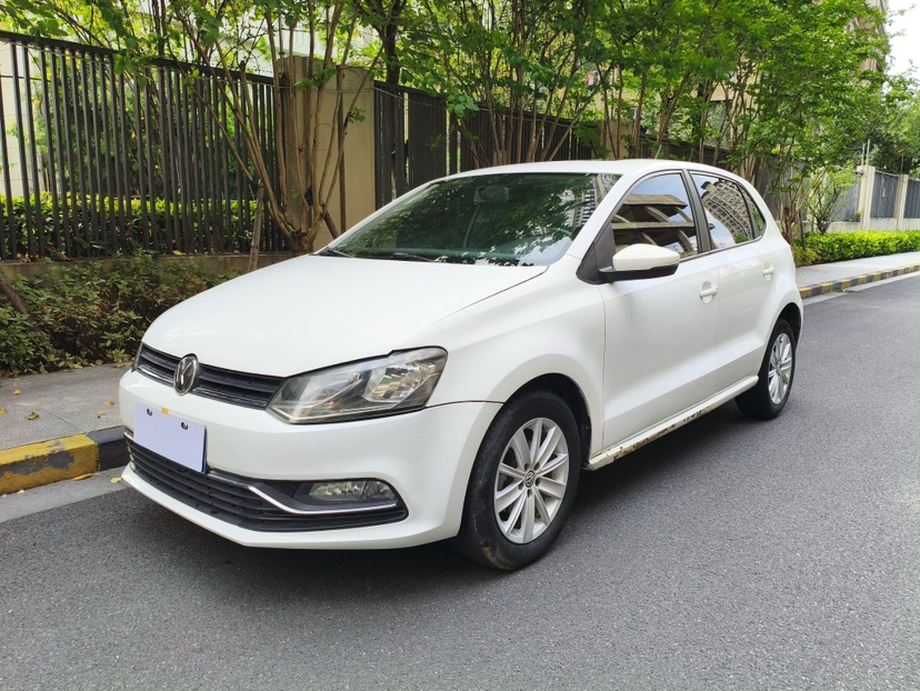 Volkswagen Polo 2016 Volkswagen Polo 2016 car image