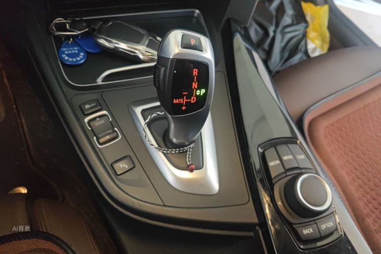 BMW 3 Series 2018 #16 BMW 3 Series 2018 car image #16