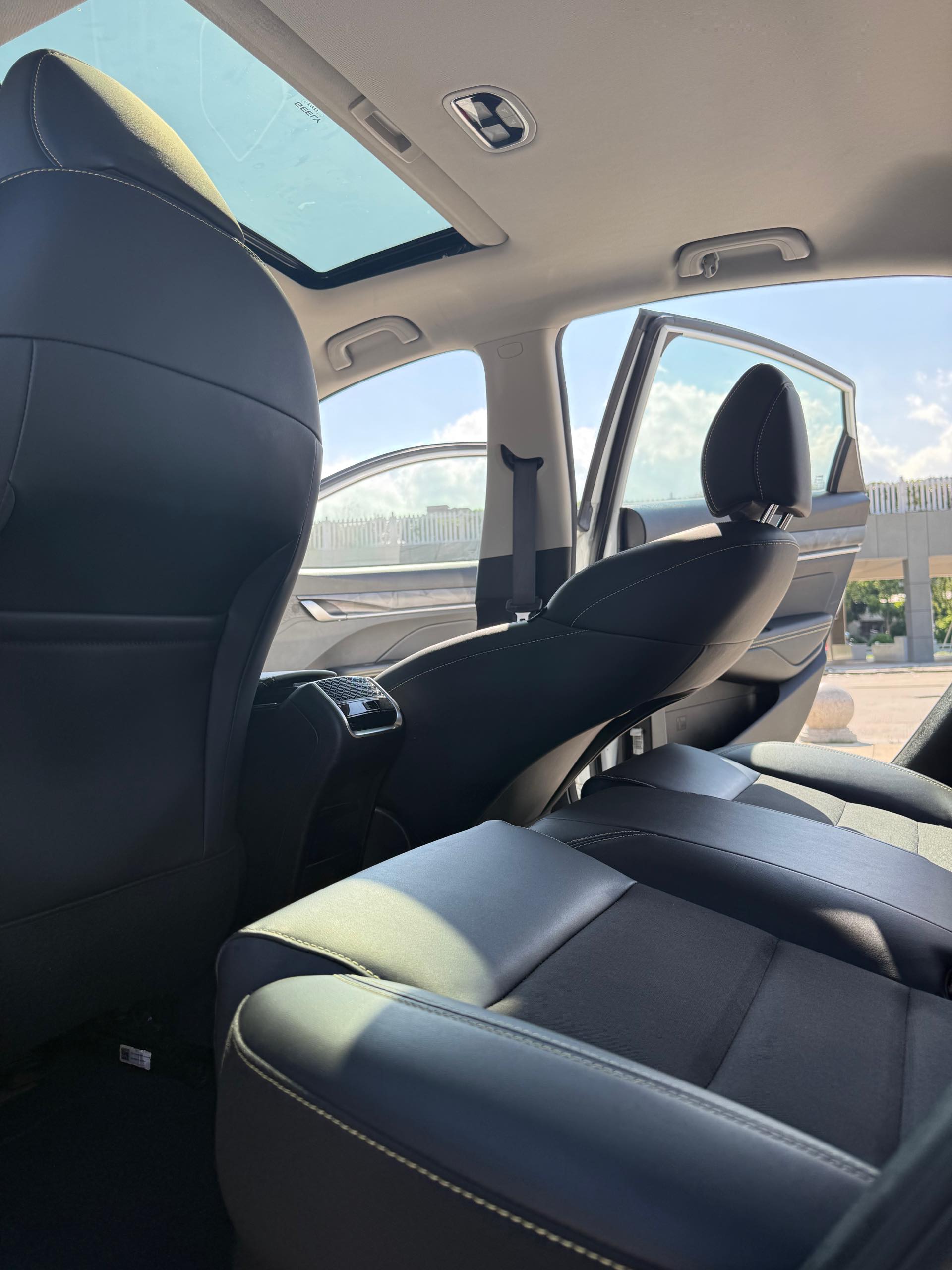 GEELY Binray 2021 car image #3