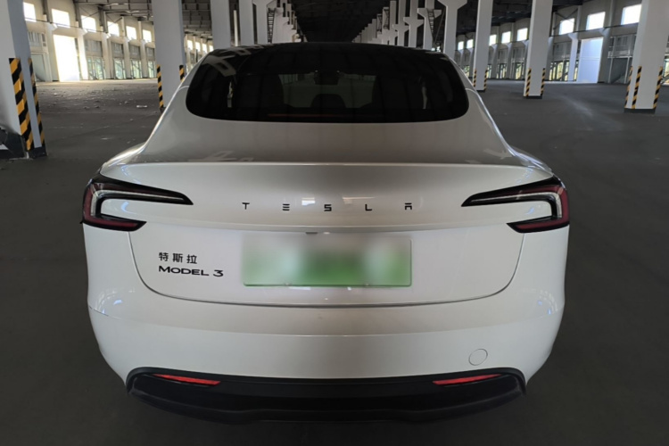Tesla Model 3 2025 #4 Tesla Model 3 2025 car image #4