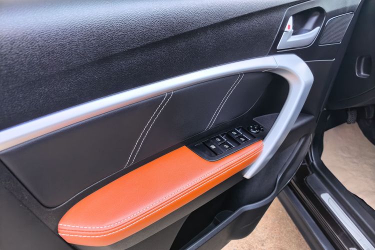 GEELY Emgrand 2016 car image #16