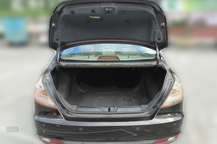 GEELY Emgrand 2015 #21 GEELY Emgrand 2015 car image #21