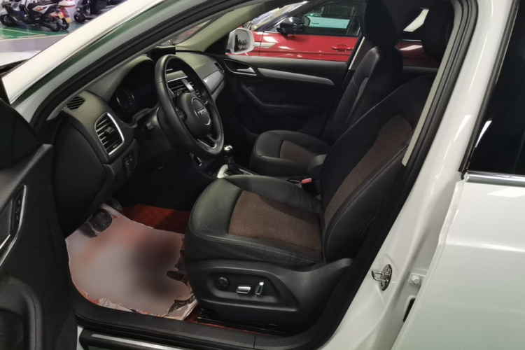 Audi Q3 2017 #15 Audi Q3 2017 car image #15