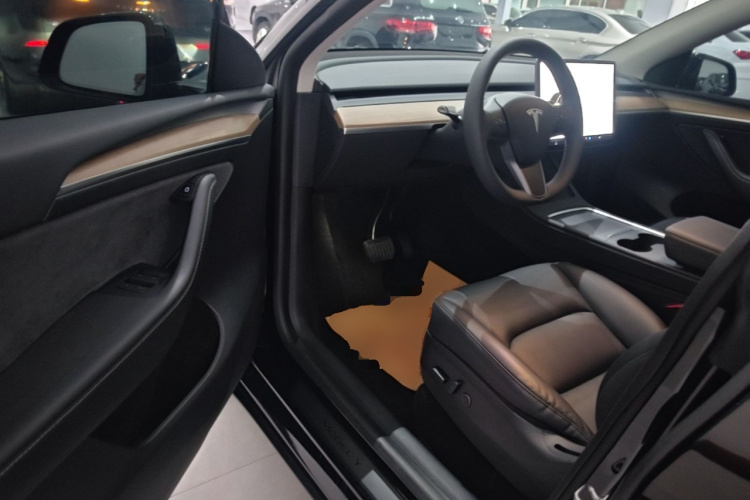 Tesla Model Y 2021 #16 Tesla Model Y 2021 car image #16