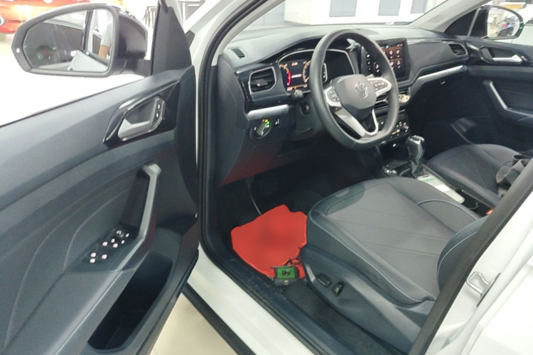 Volkswagen Tharu 2025 #16 Volkswagen Tharu 2025 car image #16