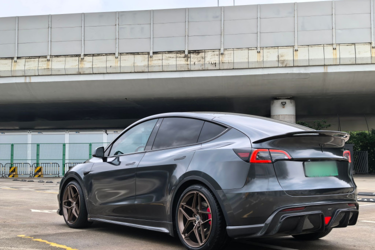 Tesla Model Y 2022 #6 Tesla Model Y 2022 car image #6