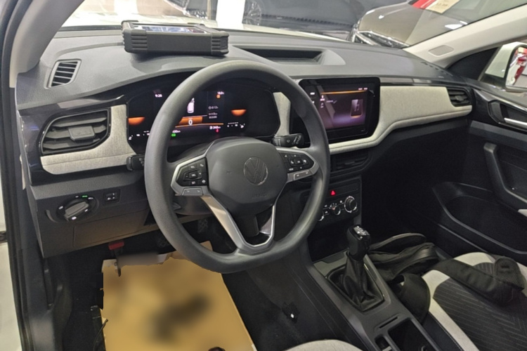 Volkswagen Tharu 2025 car image #10