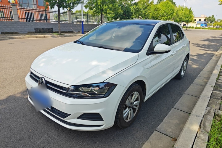 Volkswagen Polo 2021 car image #2