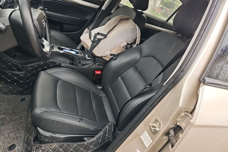 GEELY Emgrand 2020 #15 GEELY Emgrand 2020 car image #15